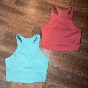 2 WORKOUT TOPS